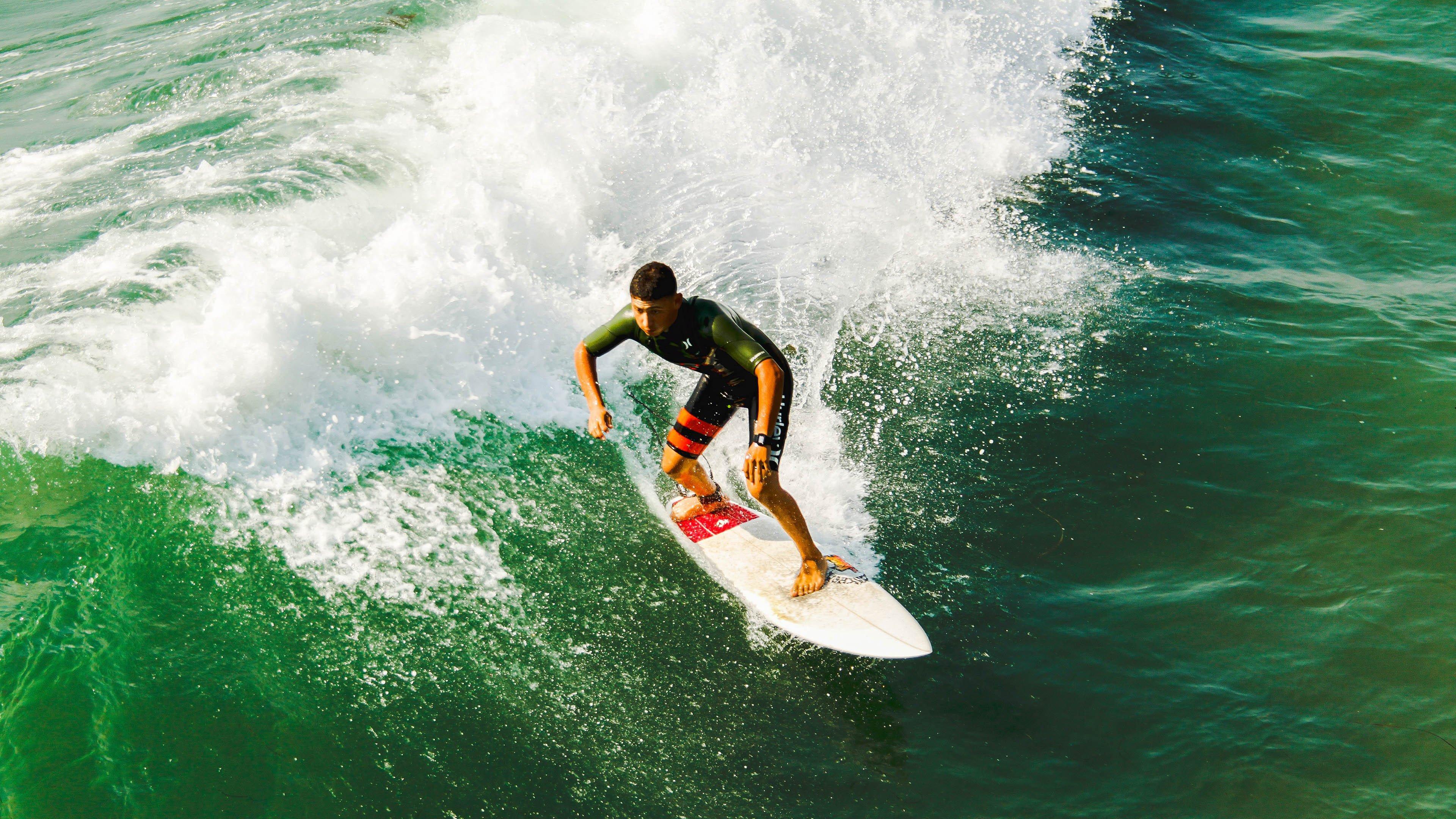孙国文，十年磨一剑的沉淀，终成绿茵场上的中流砥柱